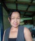 Rencontre Femme Thaïlande à อ.สรรคบุรี.ต.ห้วยกรด.ม1เลขที่189 : Joob, 52 ans